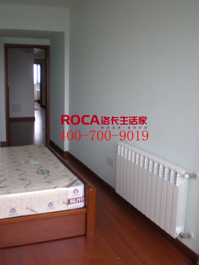 \ϾM(jn)ůƬڒt bůƬ  ˮ